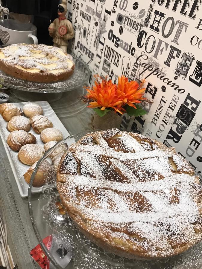 B&B Vico Milano 18 Napoli Eksteriør bilde