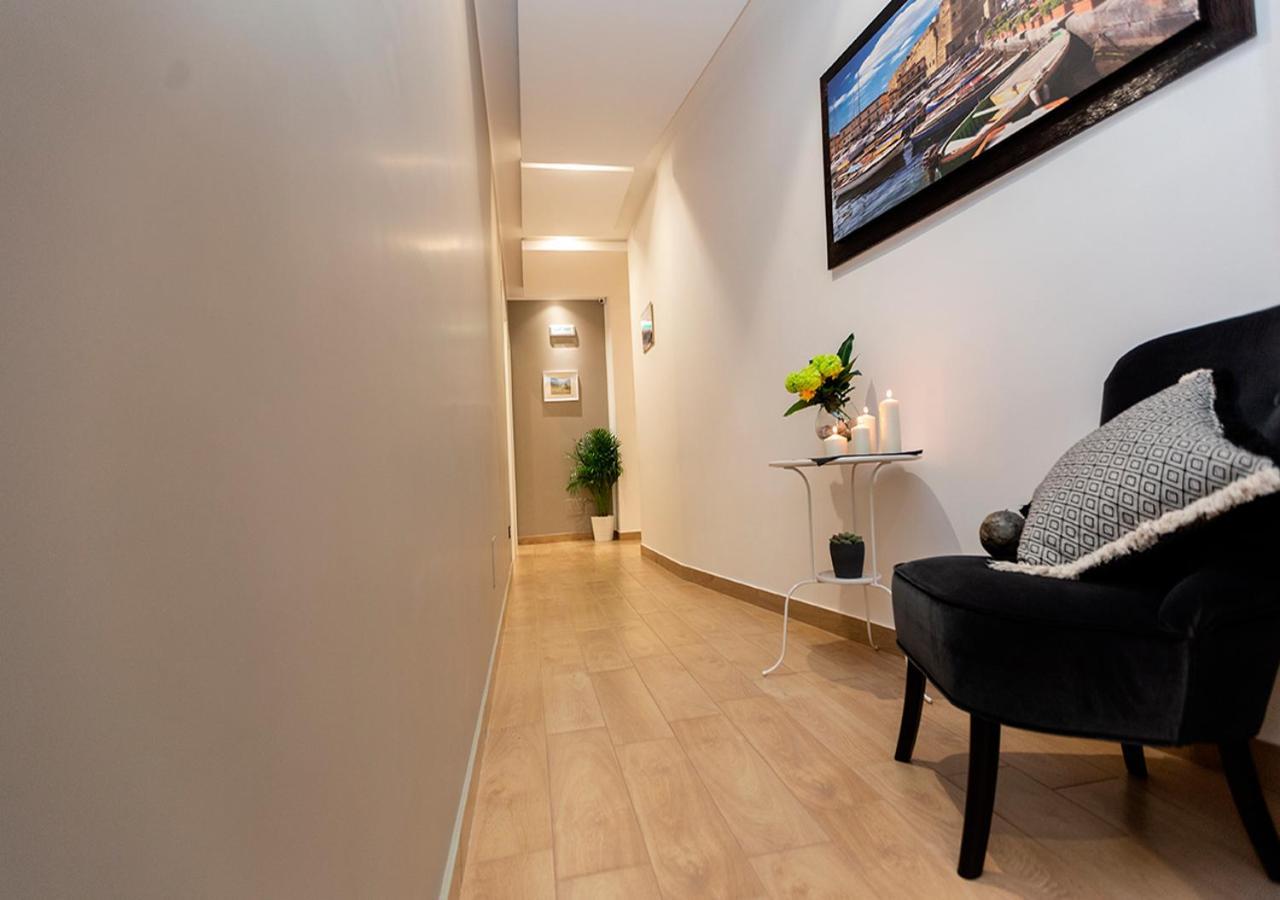 B&B Vico Milano 18 Napoli Eksteriør bilde