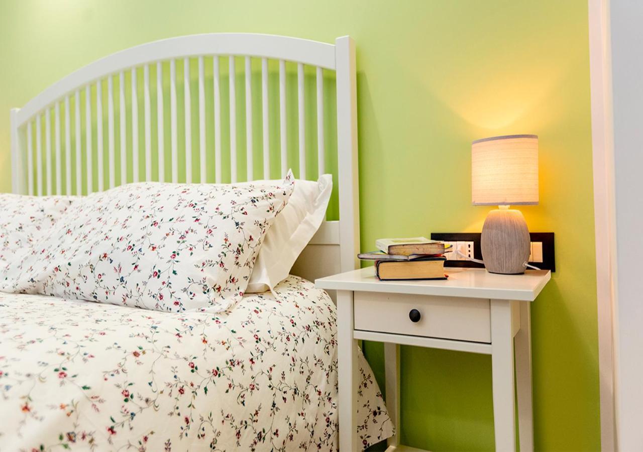 B&B Vico Milano 18 Napoli Eksteriør bilde